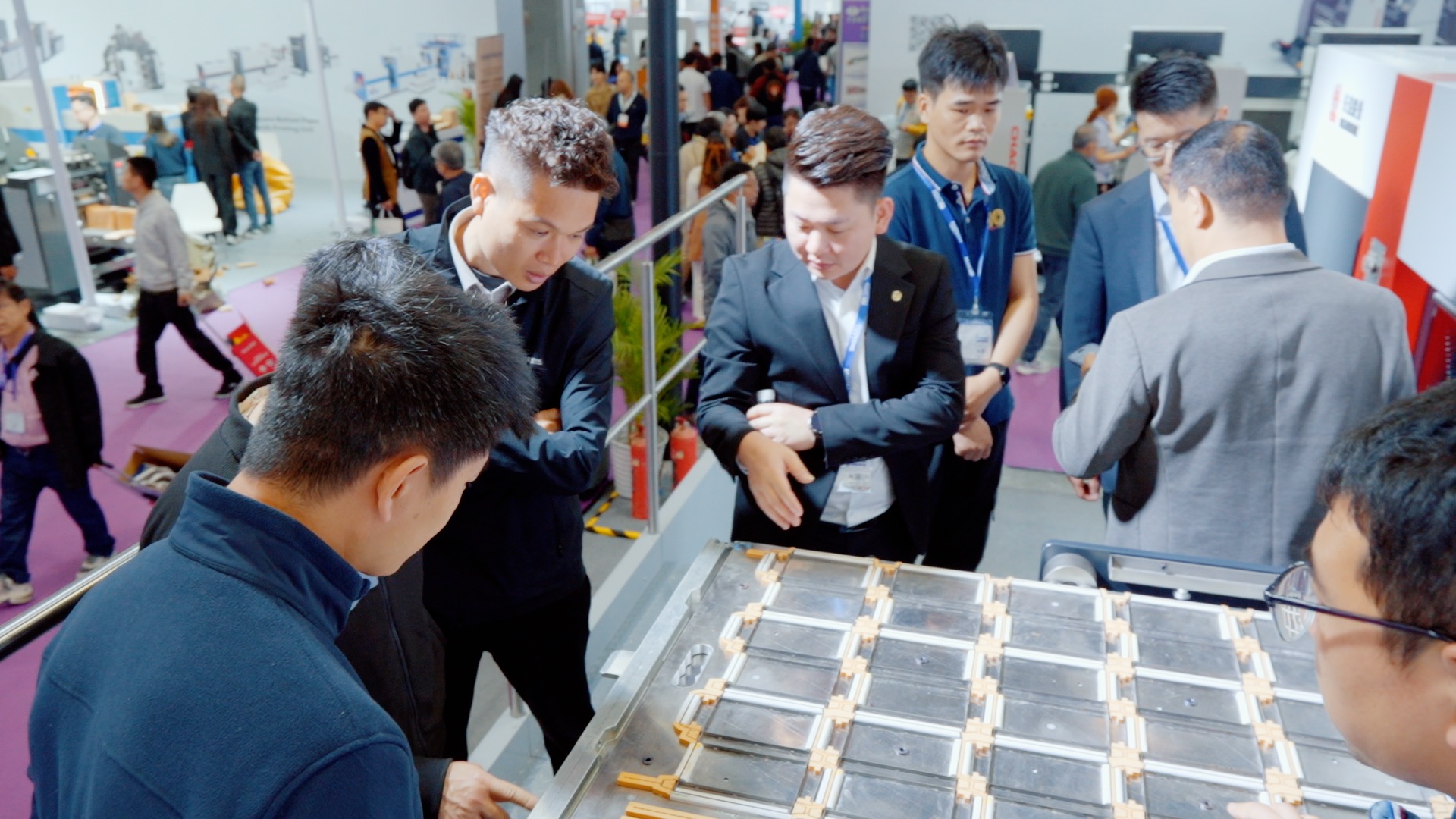 聚焦华南展｜九游老哥J9俱乐部官网产品+智能化双赋能，有恒新品亮相，展台热度拉满